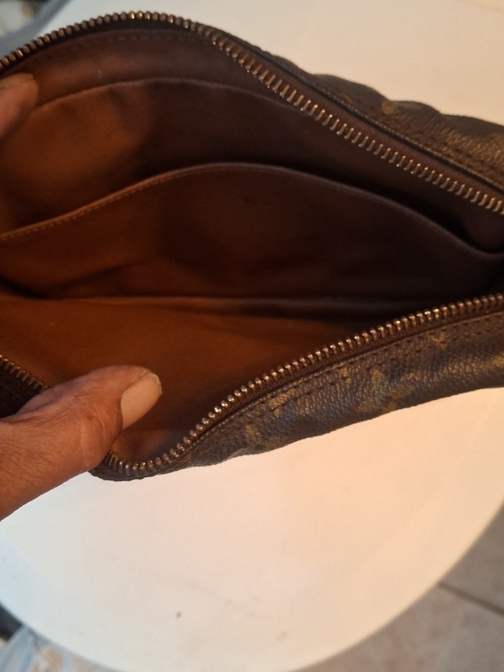 Louis Vuitton Monogram Canvas Toiletry Pouch in Brown Vintage 1980 - Picture 5 of 5